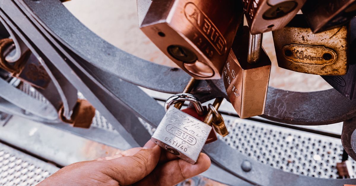 locksmith shop keys — Parkchester Locksmith Bronx Corp